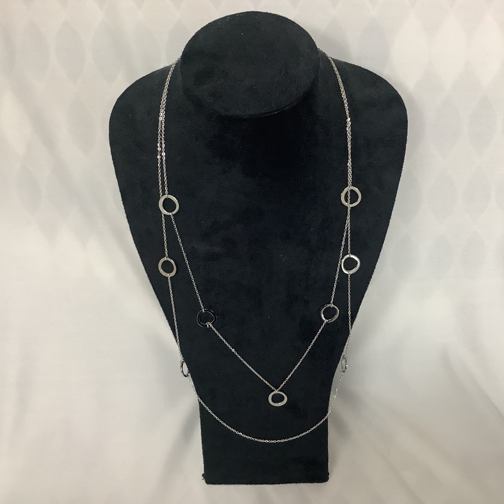 Double chain necklace
